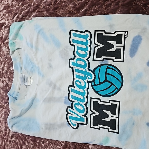 Short Sleeve Tee Shirt. Volleyball Mom size 2X Tye Dye - Picture 1 of 3